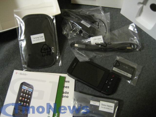 Illustration for article titled T-Mobile G1 Unboxed, Ready For Belt Clips Everywhere